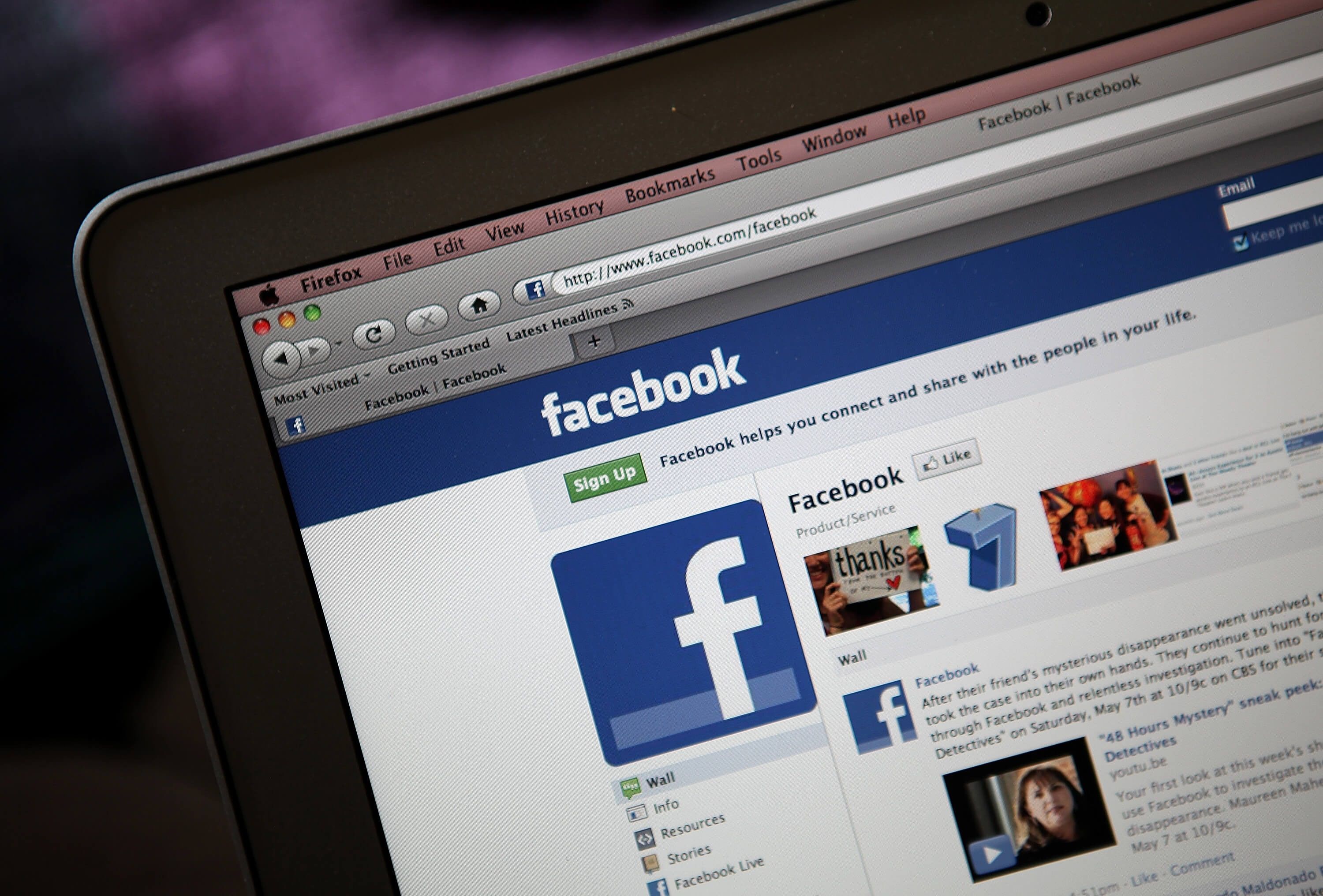 Facebook Uji Coba Label 'Breaking News' untuk Berita Terhangat