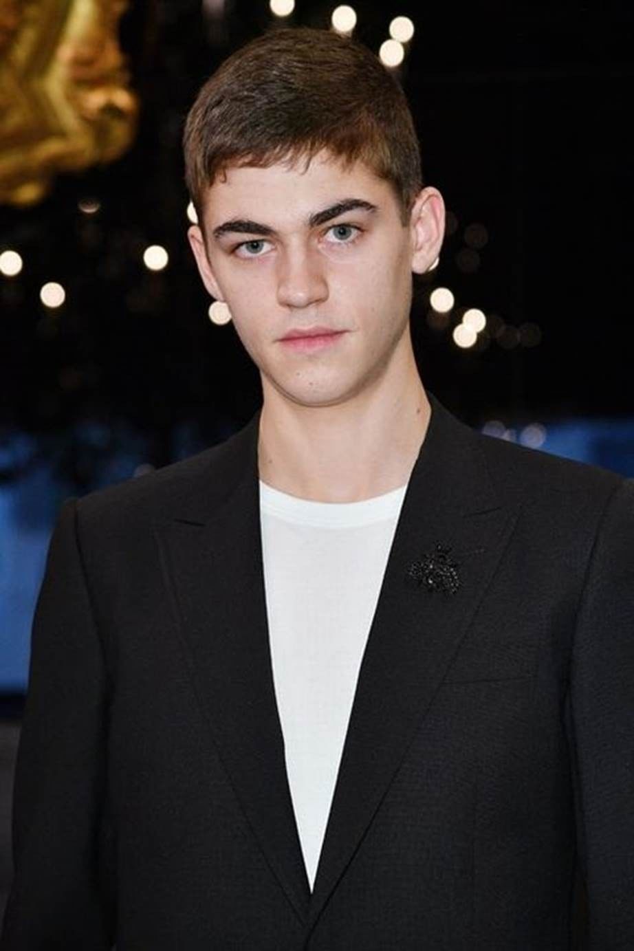 Hero fiennes tiffin tumblr. Хиро Файнс. Файнс Тиффин. Хиро Файнс-Тиффин 2022. Хиро Файнс-Тиффин сейчас.