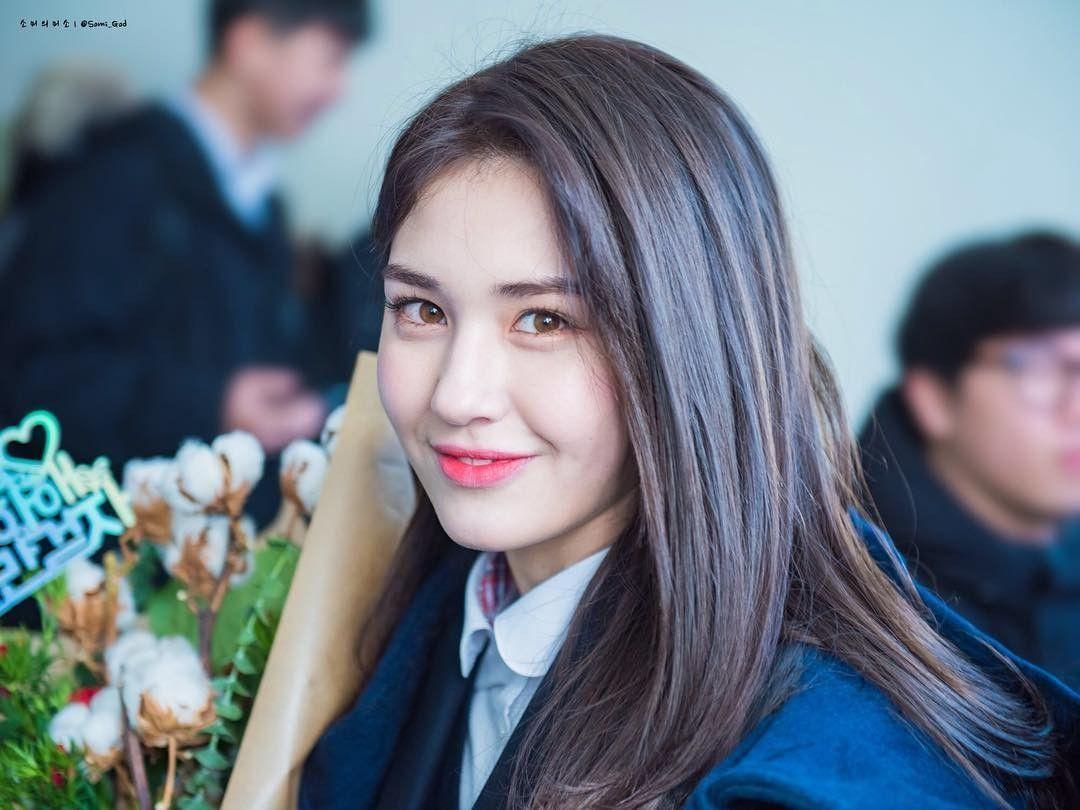 8 Potret Transformasi Jeon Somi Eks I.O.I, Sudah Imut Sedari Kecil!