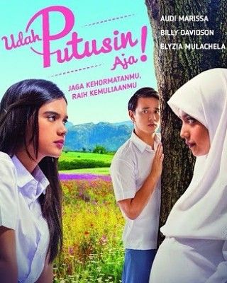 Profesional, 5 Seleb Indonesia Ini Main Bareng Mantan di Satu Film