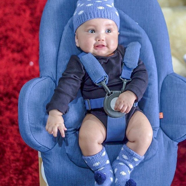 Potret Lucu Baby Xabiru dengan Outfit Uniknya, Gemes Pake 