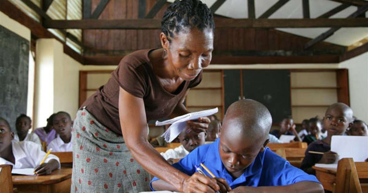 Public primary. Либерия школы и гимназии. Либерия школа фото. Liberian School.