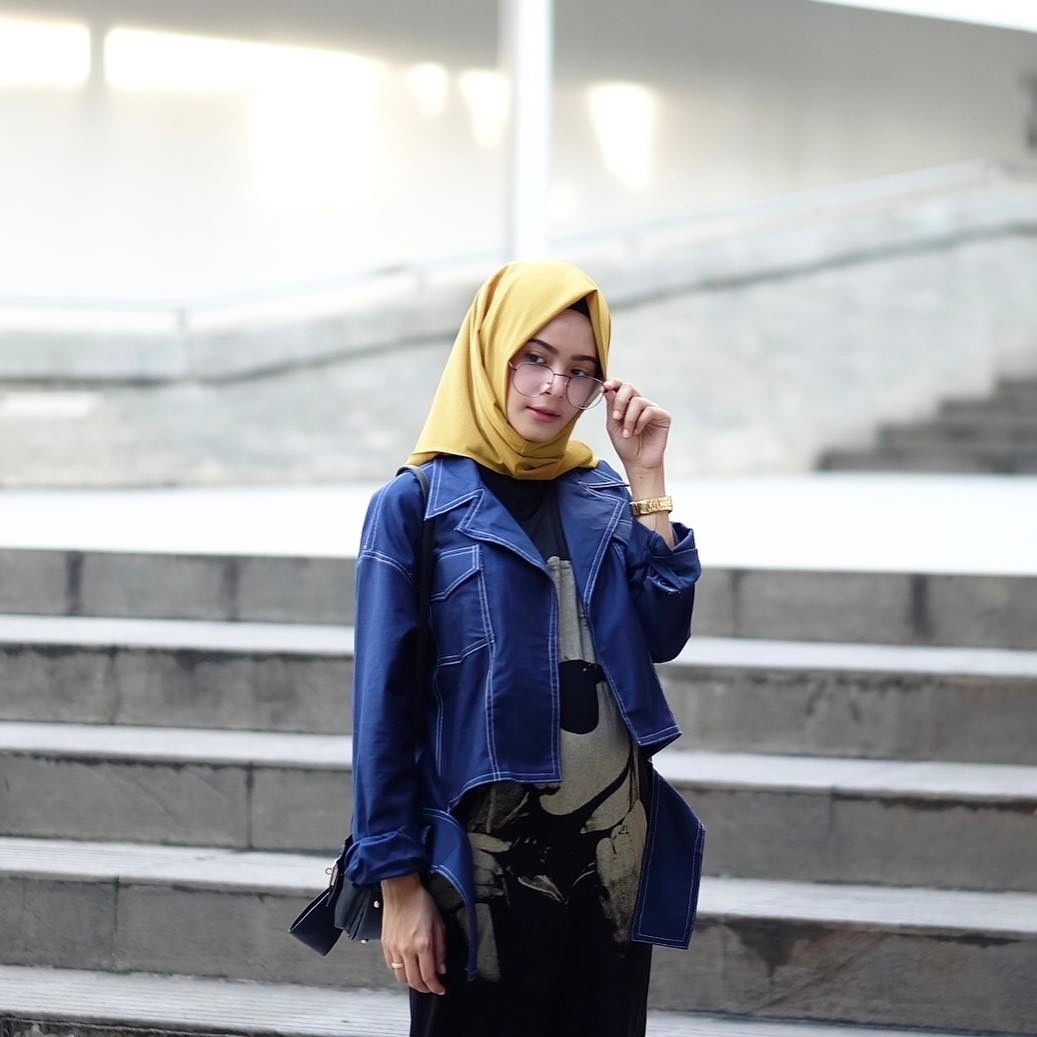 Baju Batik Biru Dongker Cocok Dengan Jilbab Warna Apa