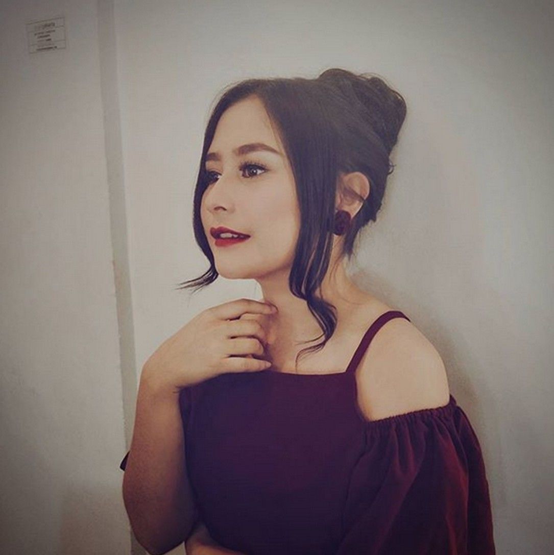 8 Gaya  Rambut  Prilly Latuconsina yang Bisa Ditiru Buat 