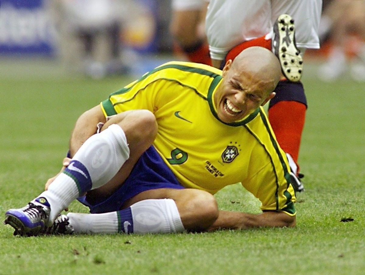 Ronaldo Buka Rahasia Kenapa Cukur Rambut Culun di Piala Dunia 2002