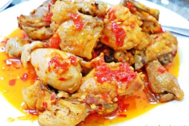 Yuk, Buat 5 Masakan Ayam Pedas Terpopuler di Indonesia Ini