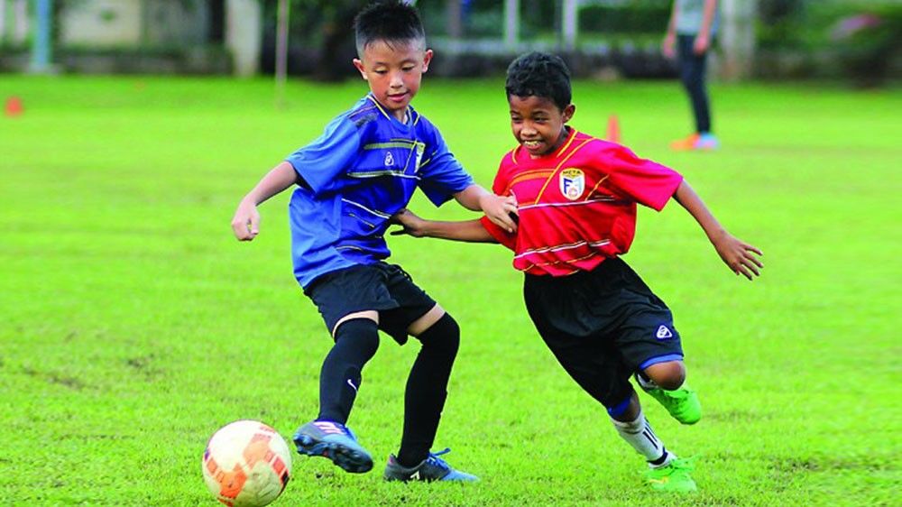8 Peraturan Unik Sepak Bola  yang Dimainkan Anak  anak  