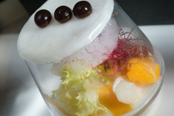 Dari Buku sampai Arang, 6 Makanan Unik dari Hasil Molecular Gastronomy