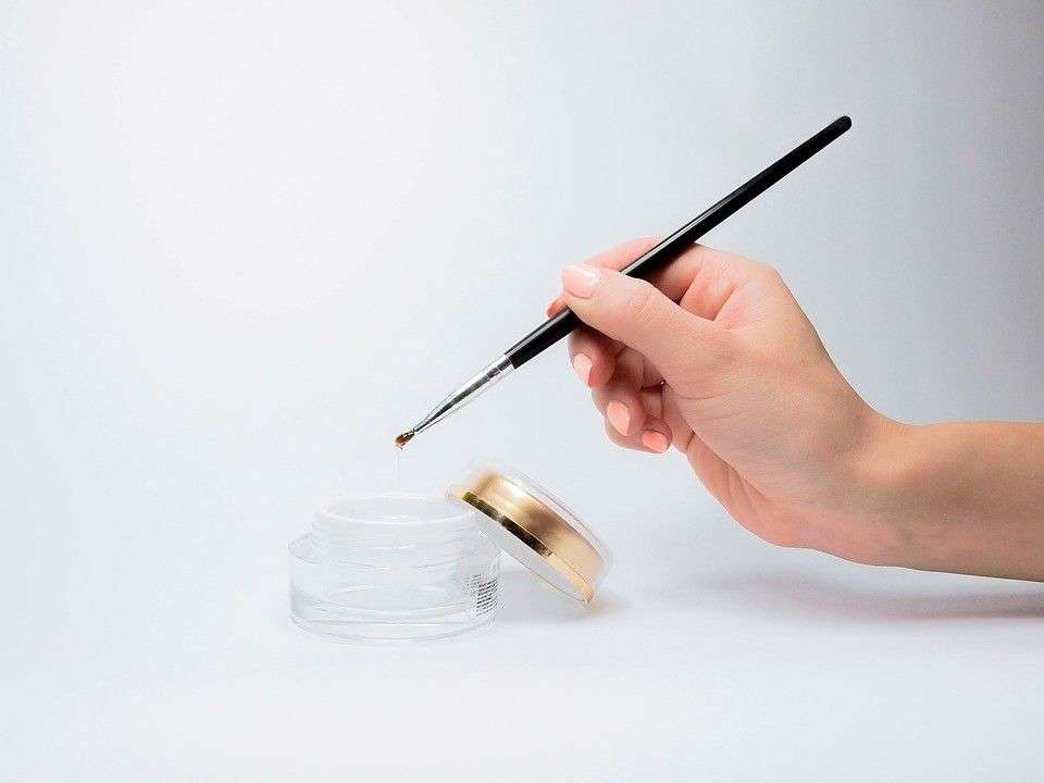 Cara Bikin DIY Concealer Sendiri di Rumah, Gampang Banget!