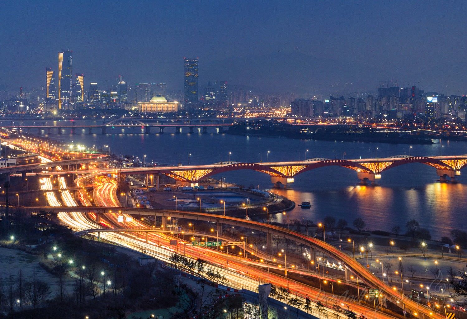 5 Tempat Terbaik Untuk Menikmati Pemandangan Seoul Di Malam Hari