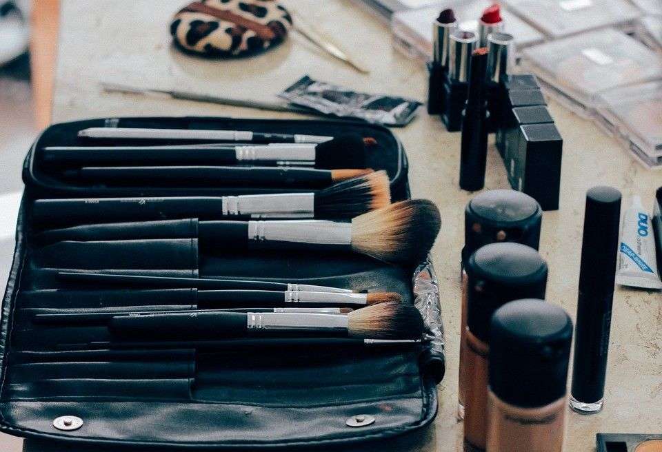 Cara Bikin DIY Concealer Sendiri di Rumah, Gampang Banget!