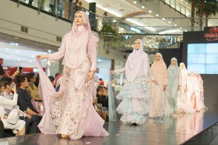 Bukti Berbakat Ini Beda Gaya 14 Fashion Designer Muslimah