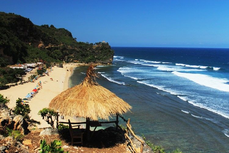 5 Rekomendasi Pantai Cantik di Jogja, Instagramable Banget!