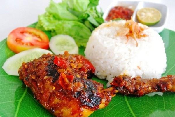 Foto Ayam Bakar Dan Goreng  Kumpulan Gambar Bagus