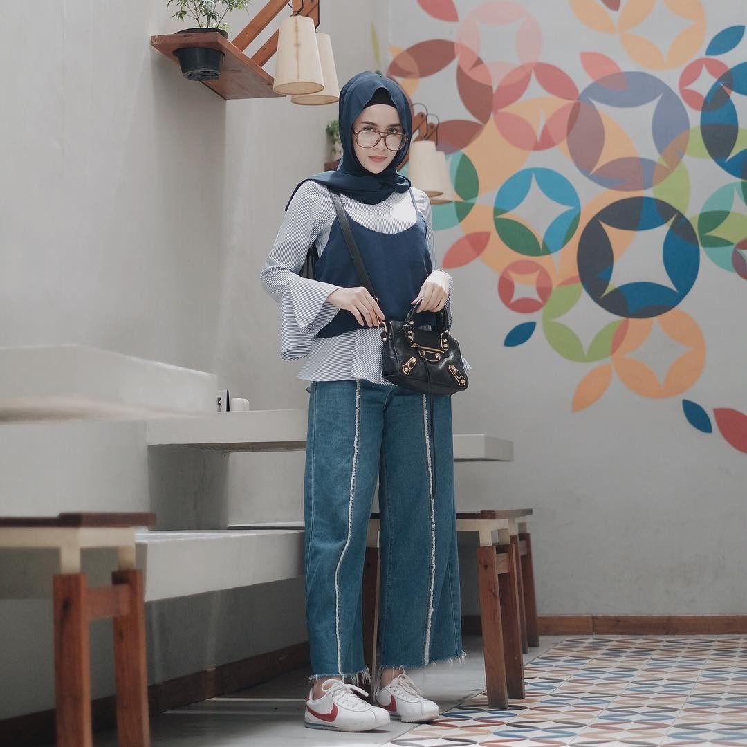 Berhijab Baju  Yg Cocok  Untuk  Celana  Jeans Tips Mencocokan