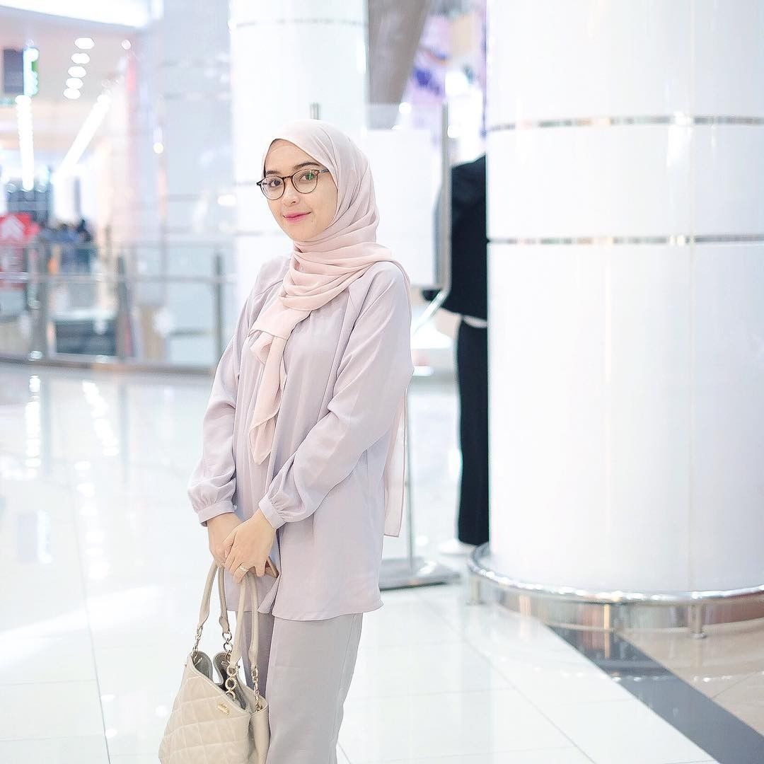 9 Inspirasi Busana Muslim Warna  Pastel  Ala Hamidah Rachmayanti