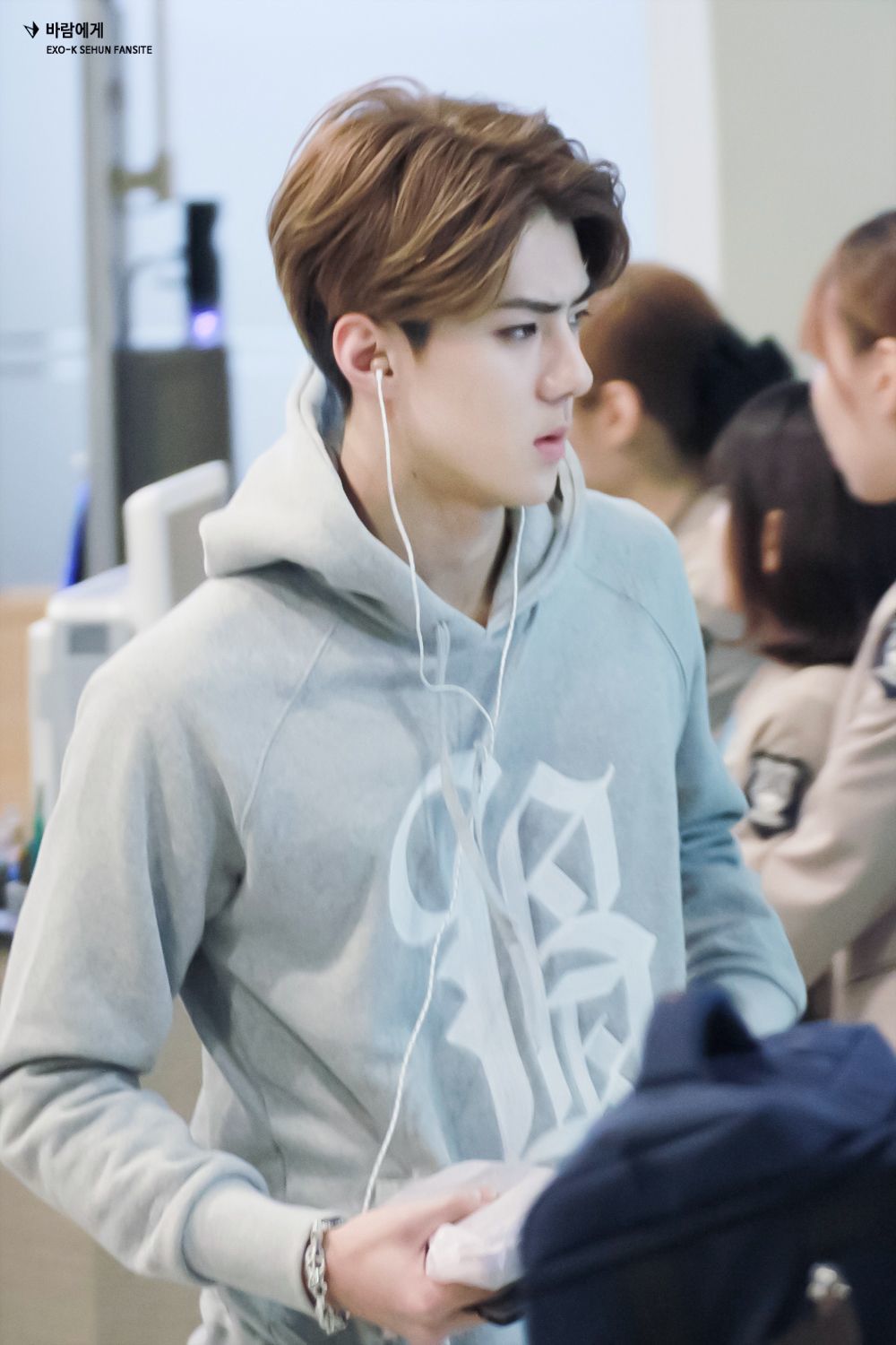 Terkenal Stylish, Ini 10 Inspirasi Gaya Casual ala Sehun EXO