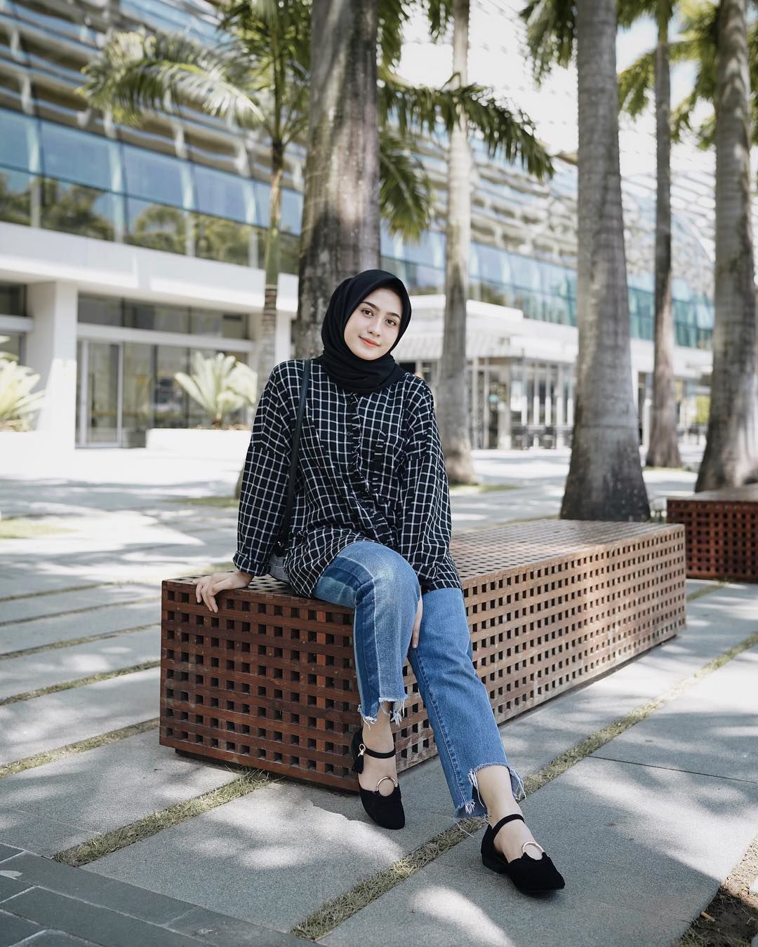10 Inspirasi Outfit Hijab Ala Selebgram Pas Untuk Gaya Lebaran Nanti