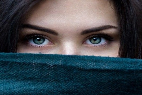 Jangan Lakukan 6 Hal Ini Kalau Mau Dianggap Sebagai Perempuan Elegan