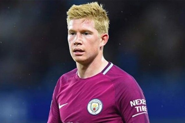 5 Pesepak Bola Hebat Yang Anehnya Dijual Dengan Harga Murah