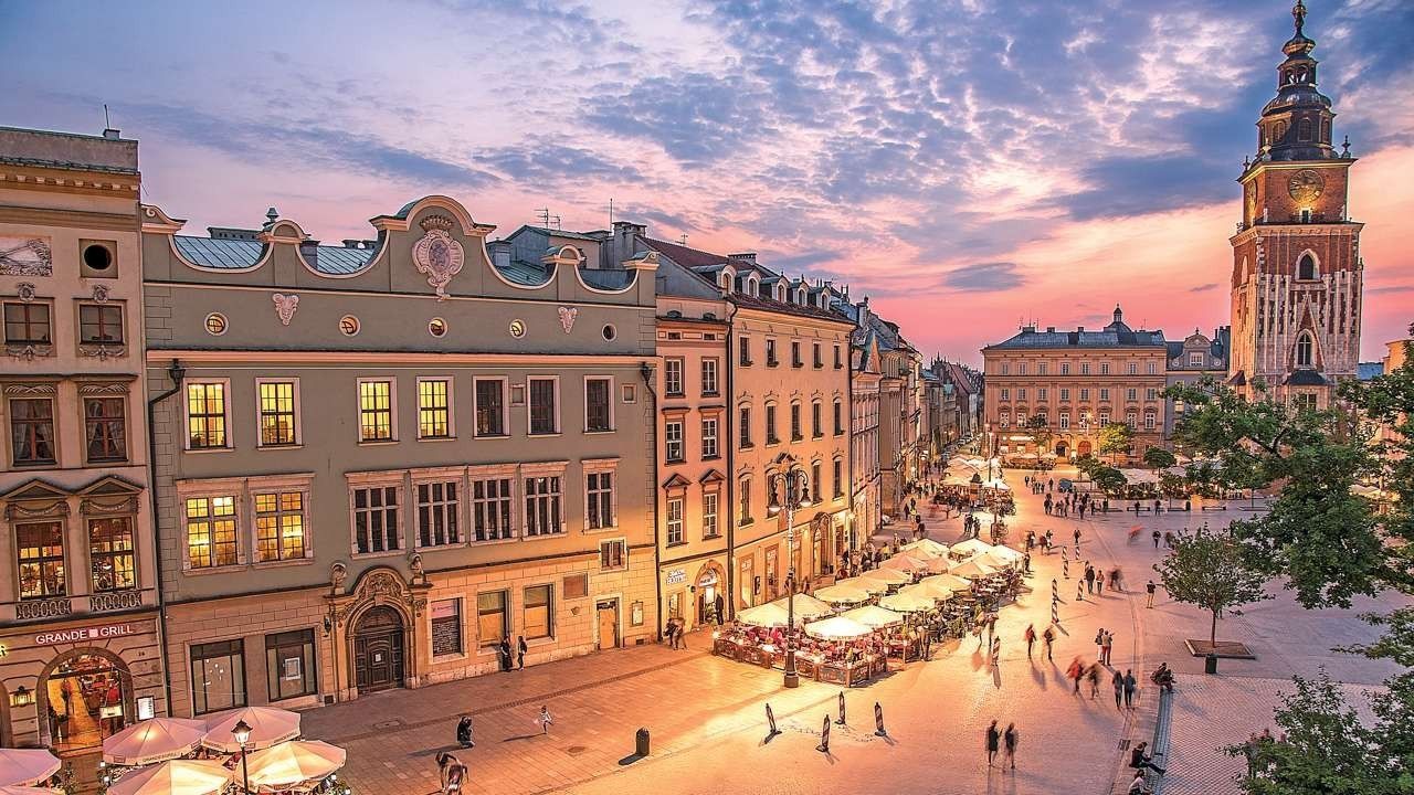 5 Tempat Menarik di Krakow, Kota Termurah Eropa yang Ada ...