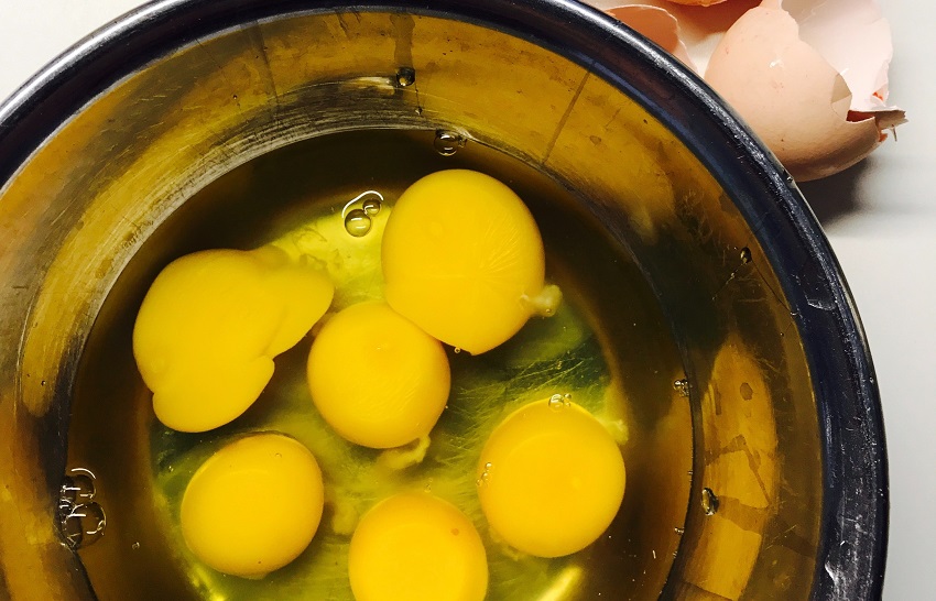 Gak Sampai 5 Menit, Ini Lho Cara Gampang Bikin Scrambled Egg ala McD!