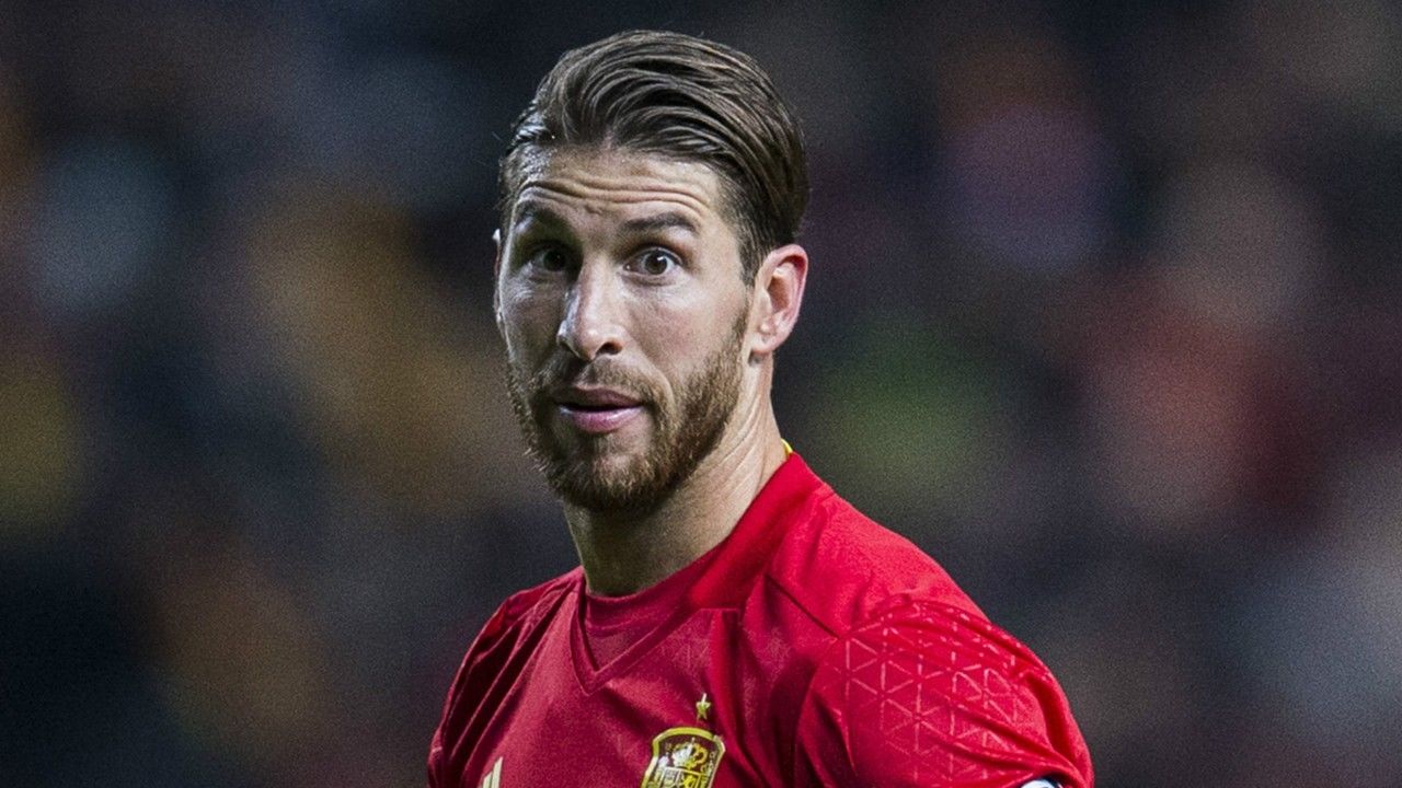 5 Pesepak Bola Calon Pemecah Rekor Caps Terbanyak di Timnas