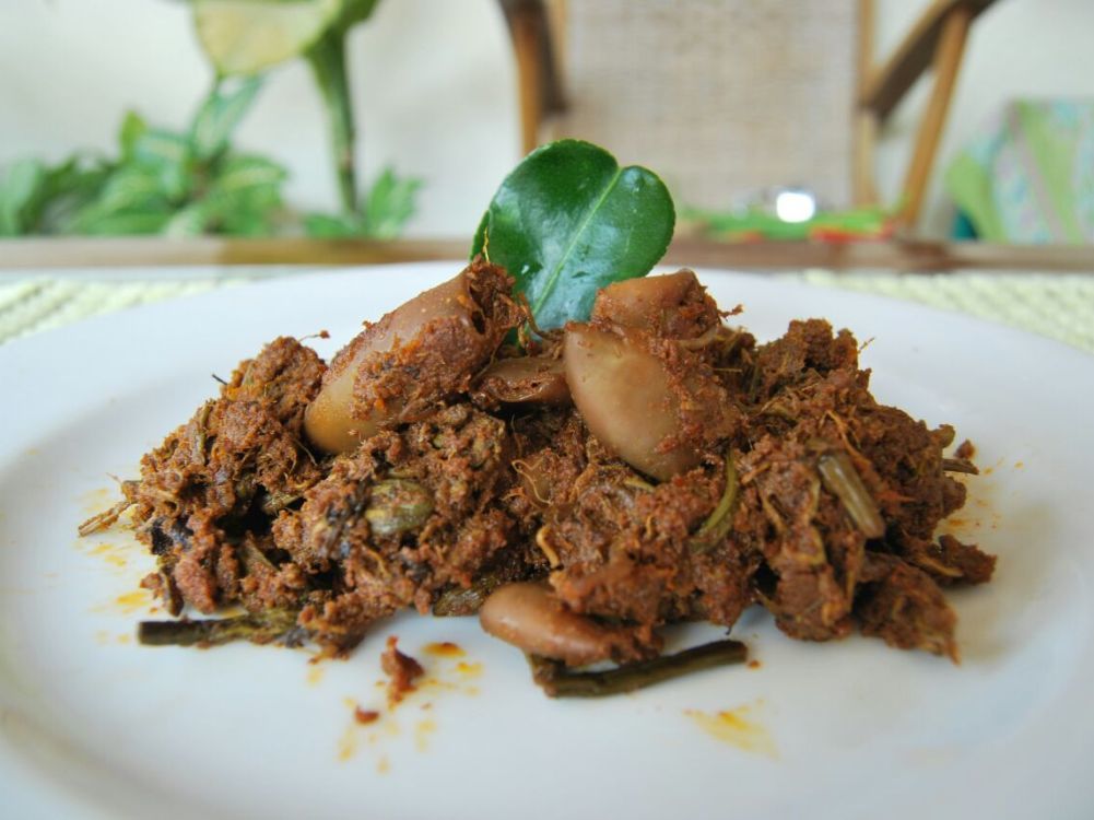 4 Rendang Seafood Khas Pesisir Minang Lamak Bana 