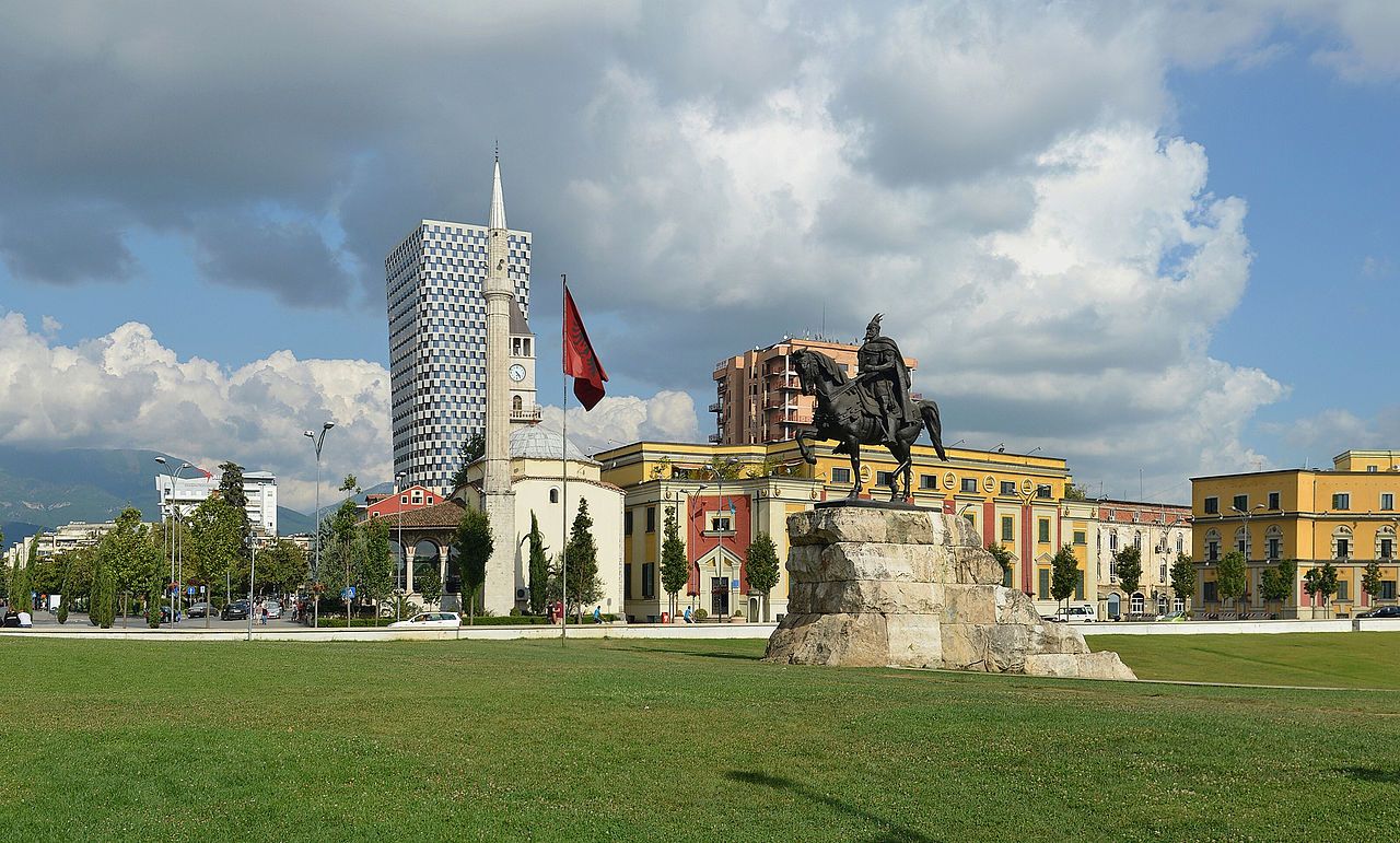 7 Destinasi Keren yang Wajib Kamu Kunjungi di Albania, Bikin Betah!