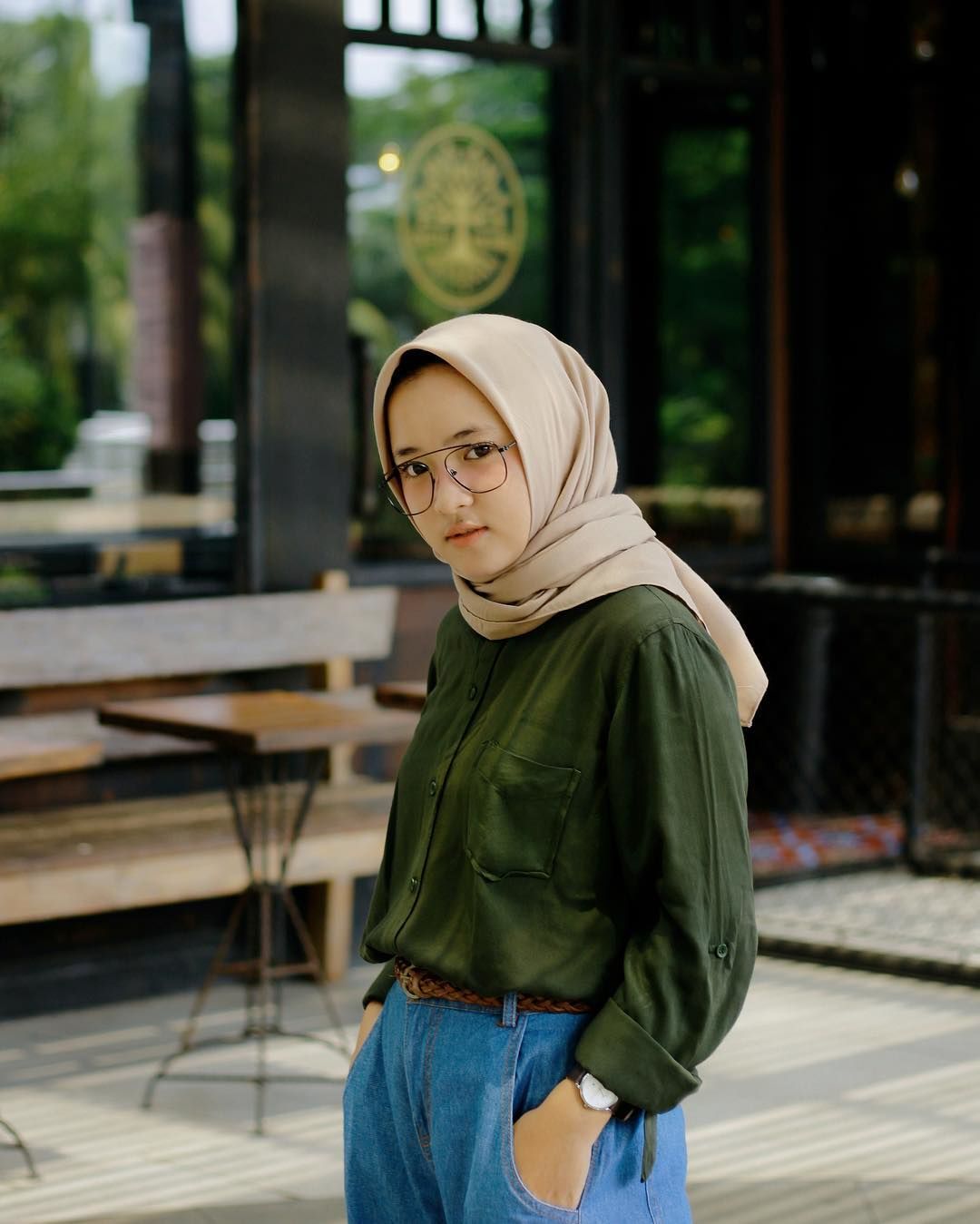  Warna  Jilbab  Yang Cocok Untuk Baju Warna  Hijau Army 