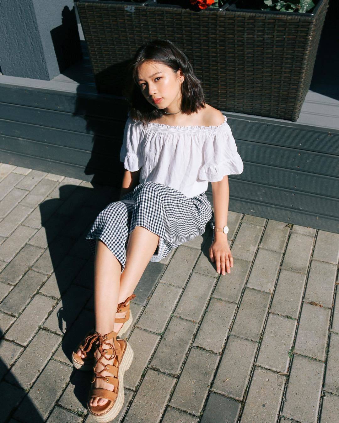 10 Inspirasi Outfit Ootd Ala Beauty Vlogger Nuria Ma Casual Banget