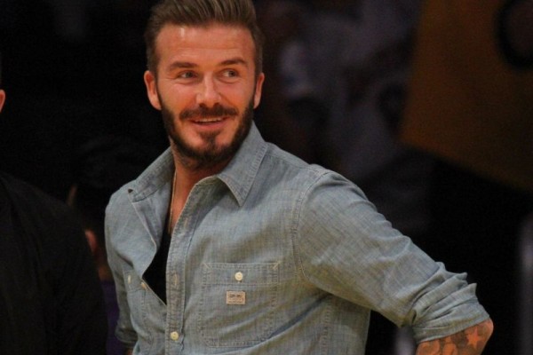 Kenapa Sih Pria Yang Menggulung Lengan Bajunya Terlihat Menarik