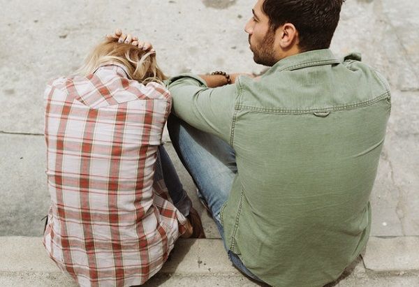 5 Tanda Hubunganmu Belum Siap Menuju Pernikahan, Introspeksi Diri!