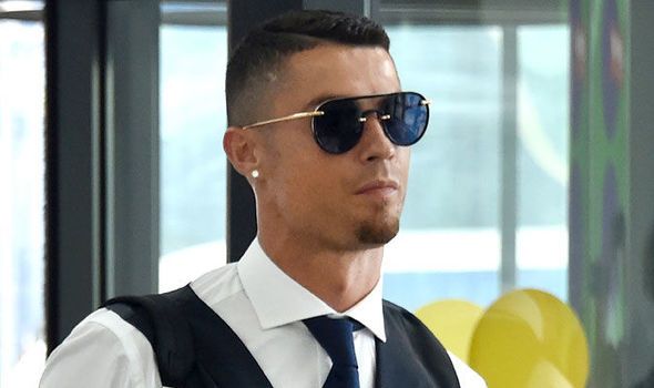 Teka-teki Masa Depan Ronaldo Terungkap, Juventus Jadi Pelabuhannya?