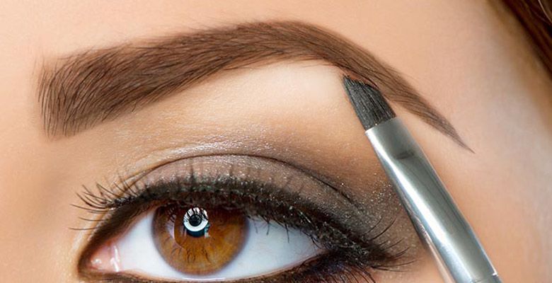 Baru Belajar Make-up? 6 Kuas Ini Wajib Kamu Miliki!