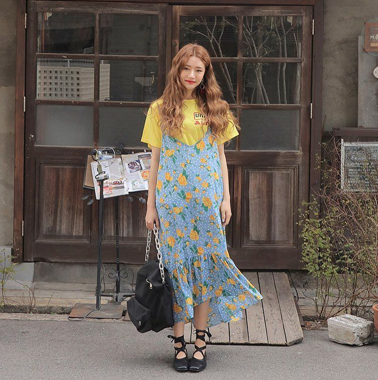 12 Style Floral Outfit Ala Cewek Korea, Anggun dalam Berbagai Gaya