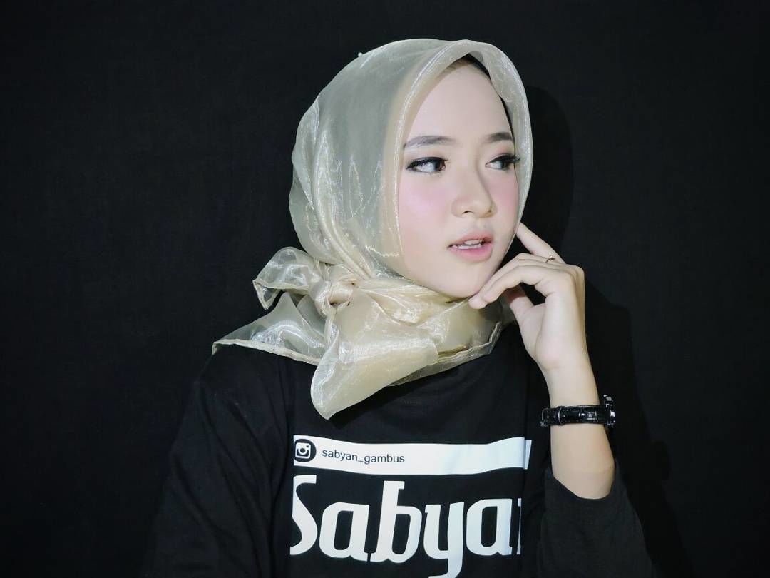 Gambar Tutorial Hijab Nissa Sabyan