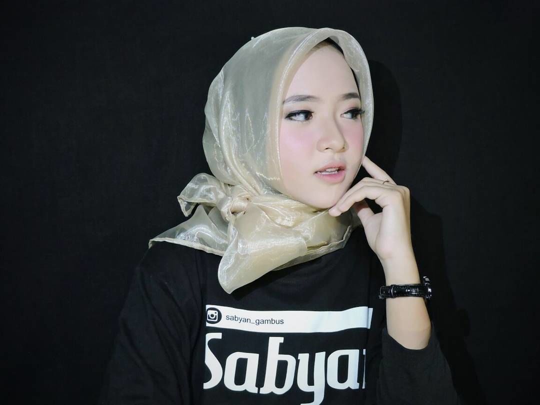 10 Style Hijab Modis Ala Nissa Sabyan Gayanya Anak Millenial