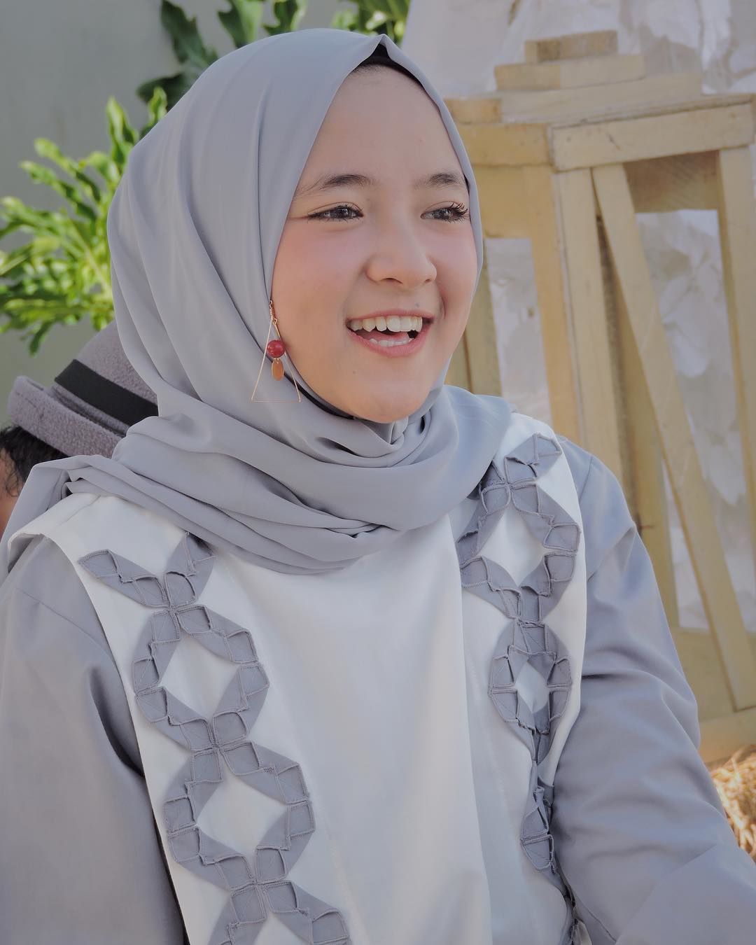 Tutorial Hijab Pashmina Ala Sabyan