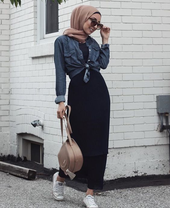 Inspirasi OOTD  dengan Rok  untuk Hijabers