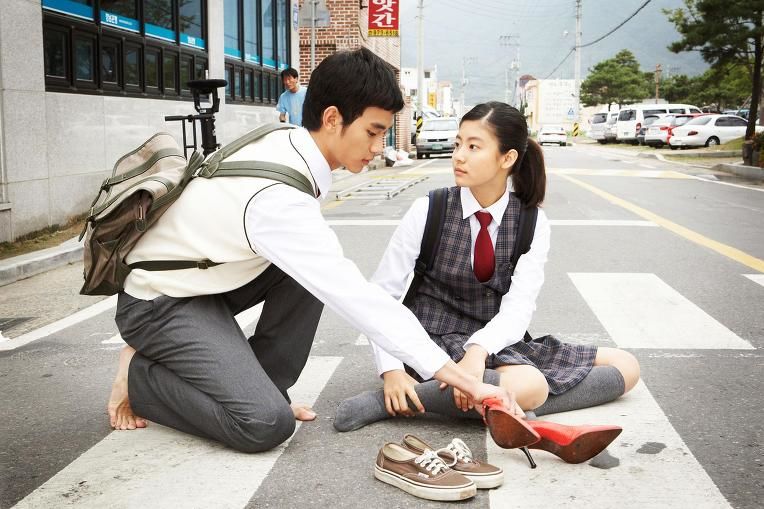 Sedang Wamil, 5 KDrama Kim Soo Hyun Ini Bisa Obati Rindumu