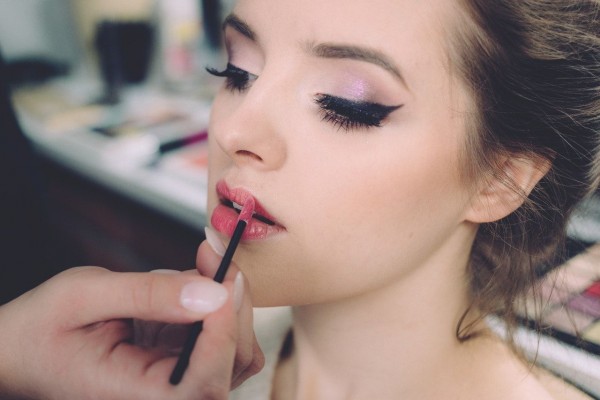 5 Tips Base Make Up Matte Yang Tahan Lama Sampai 10 Jam