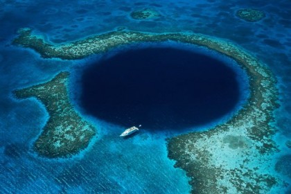 5 Potret The Great Blue Hole Belize, Gerbang Menuju Masa Lampau
