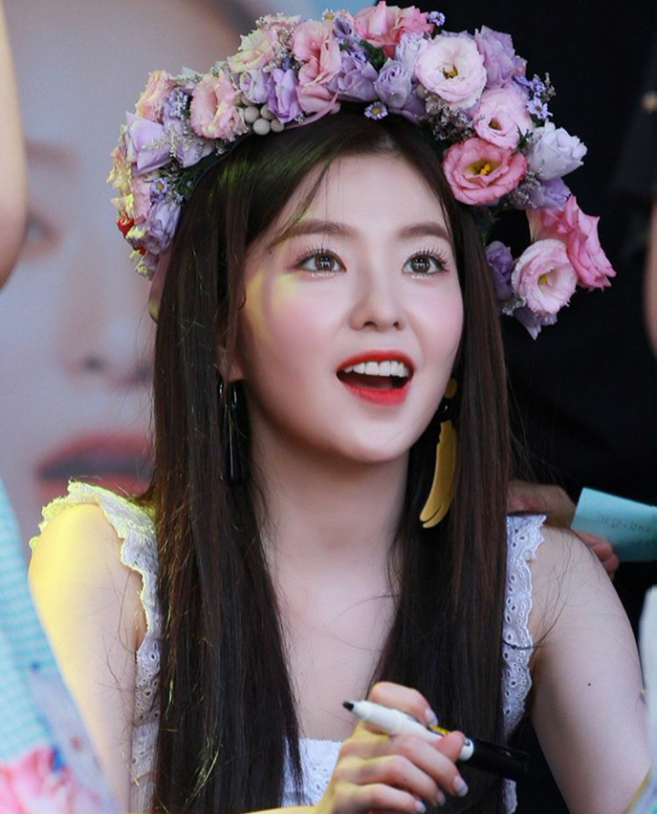 Ini Dia 10 Potret Irene, Leader 'Red Velvet' Yang Penuh Pesona!