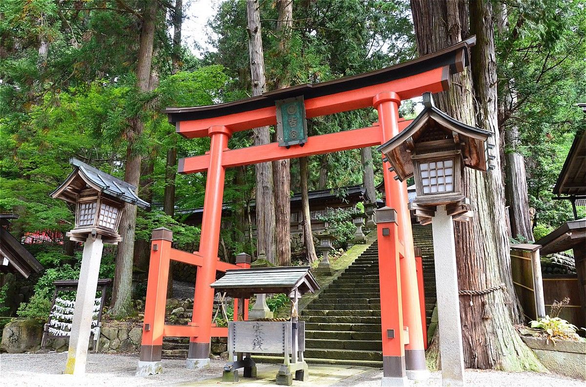 Berkunjung ke 6 Tempat Wisata ala Kimi no Nawa di Jepang