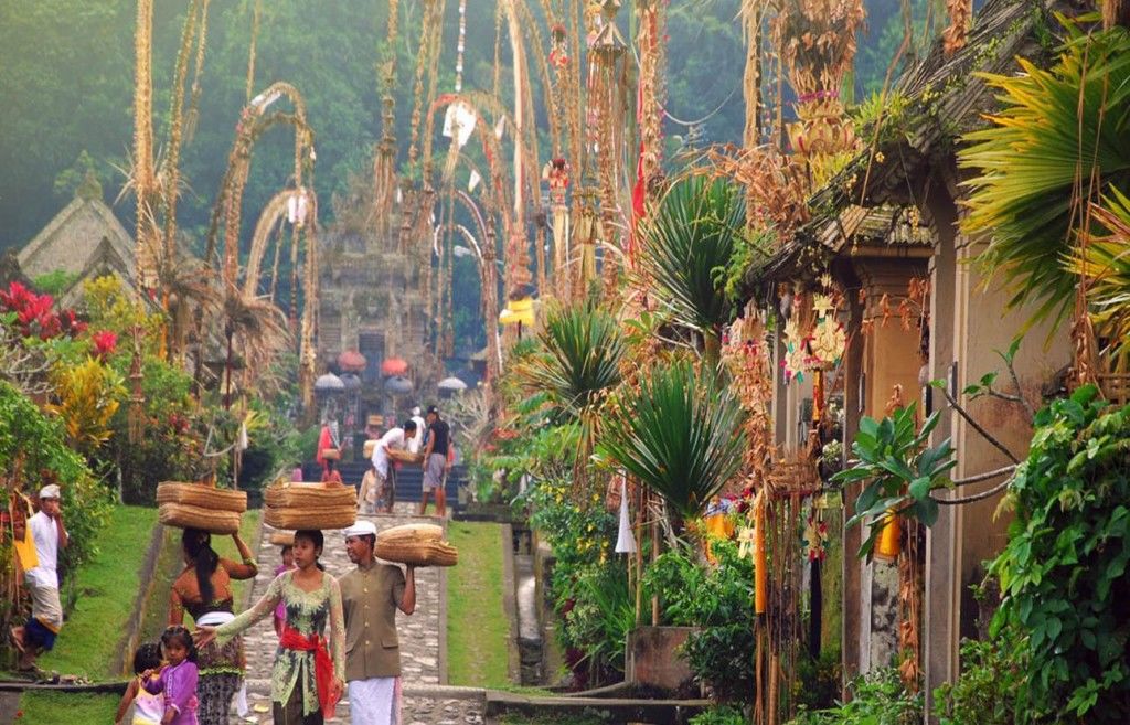 Selain Gurusina, 7 Wisata Budaya Di Indonesia Yang Wajib Kamu Lihat!