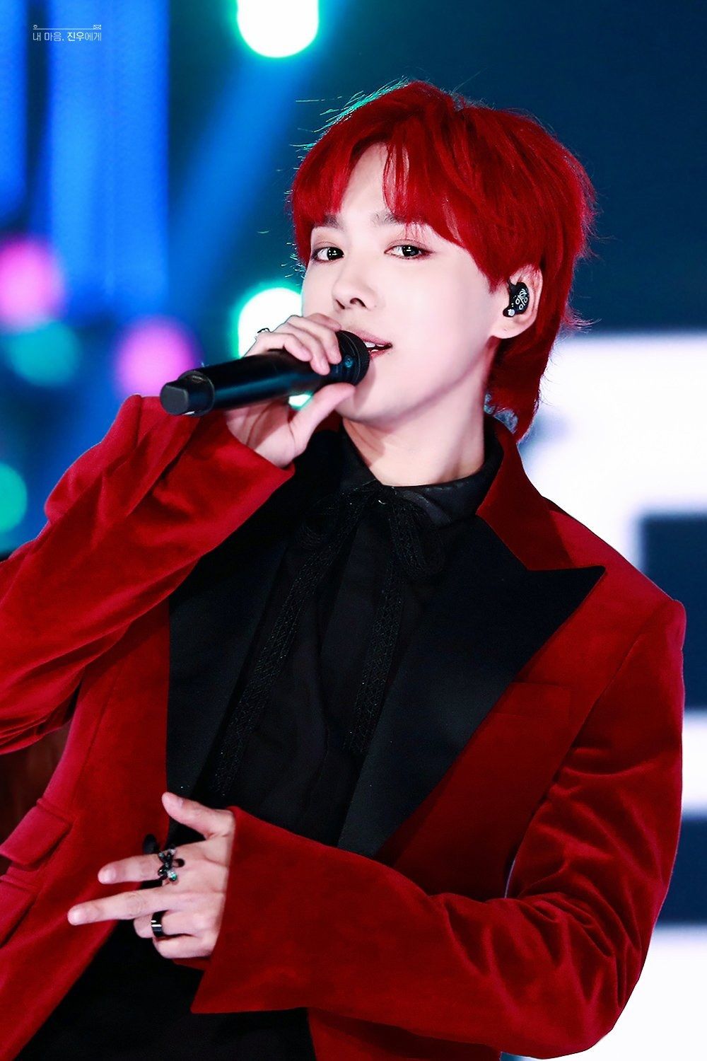 Idol KPop Ini Dipanggil ‘Cherry Head’ Karena Warna Rambut