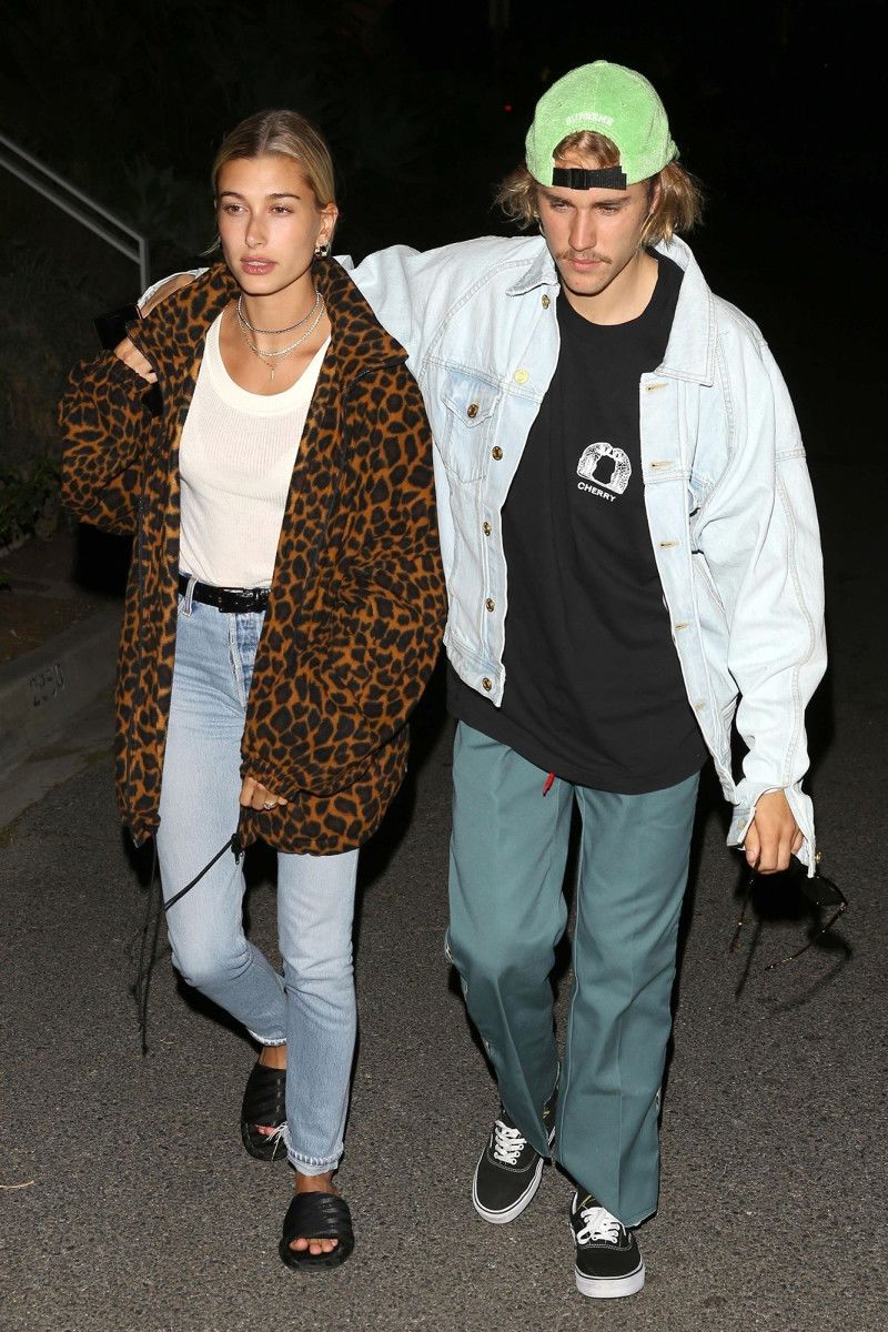 10 Gaya Fashion ala Justin Bieber dan Hailey Baldwin Saat Kencan