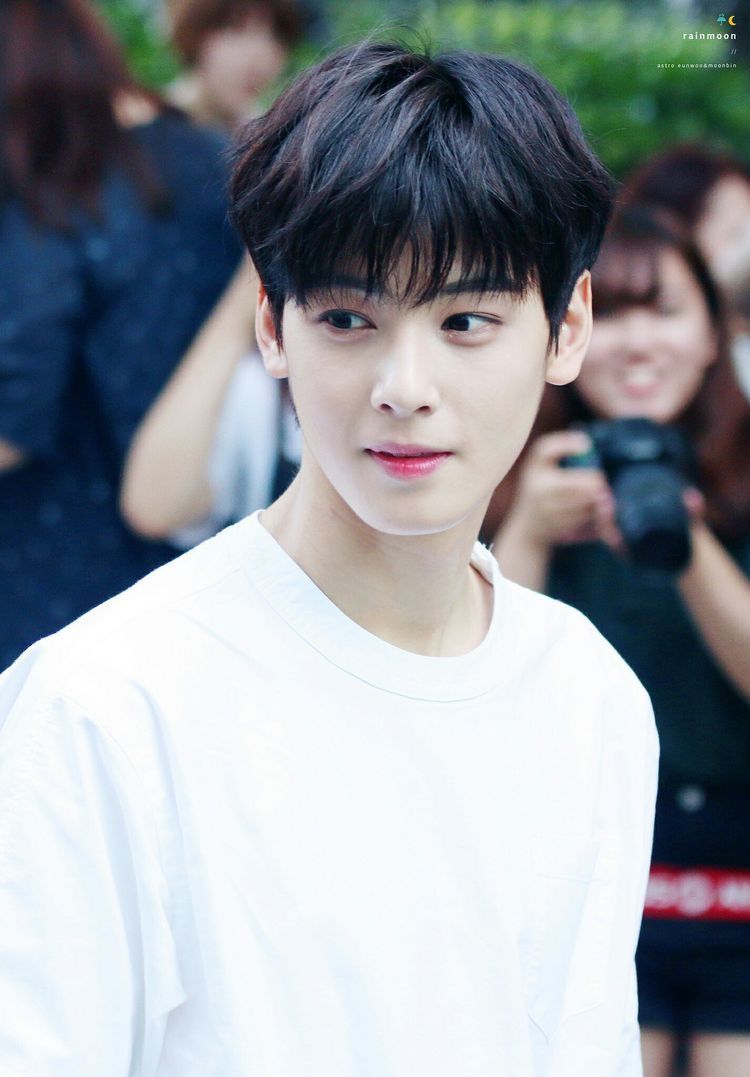 Dijuluki Face Genius 9 Potret Cha Eunwoo Ini Bikin Jatuh Cinta