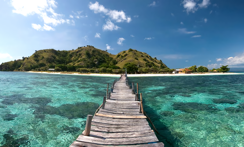 7 Potret Destinasi Terbaik di Labuan Bajo yang Sayang untuk Dilewatkan